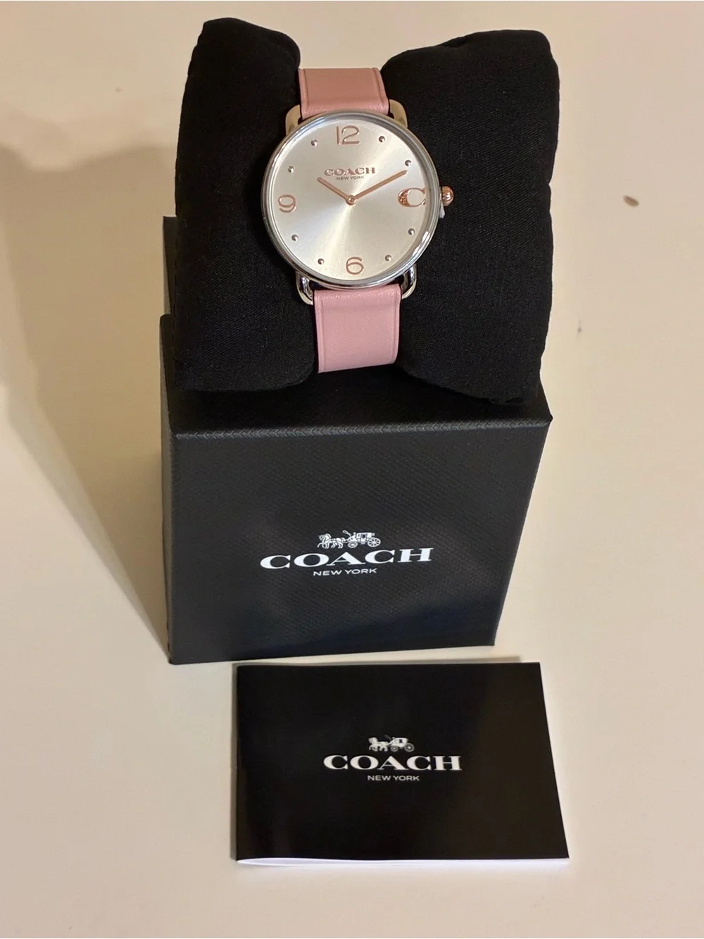 Coach Elliot watch featuring a blush leather strap and stainless back- NEW - Picture 2 of 9